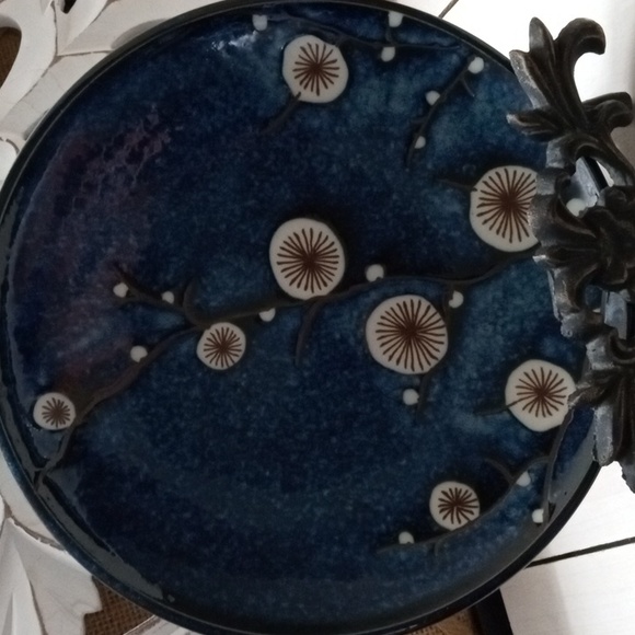 WORLD MARKET Set of Three (3) Ceramic PussyWillow Navy/Brown/Cream Decor Plates - Picture 4 of 15